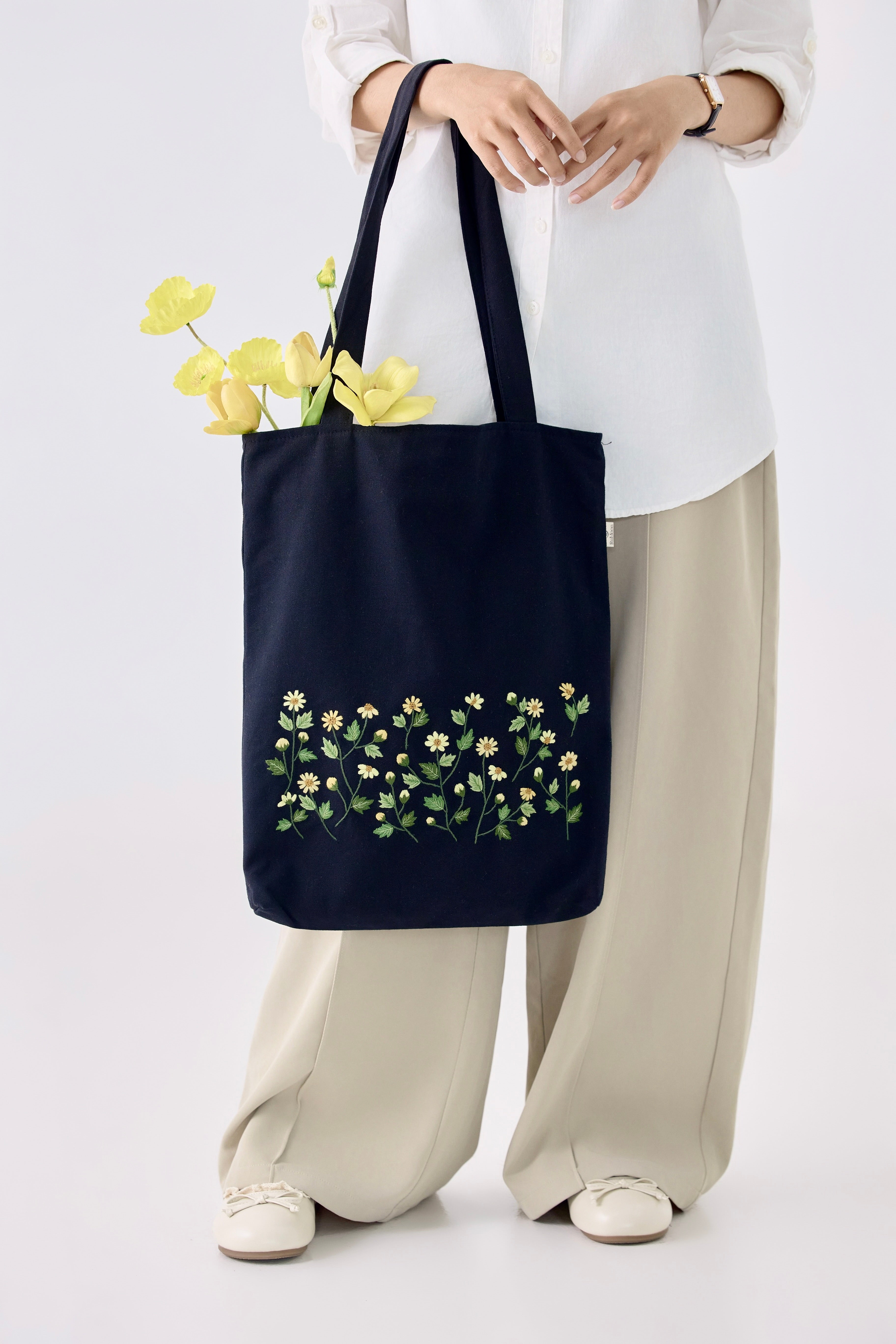 Mountain Flower Field Embroidery Tote Bag Black