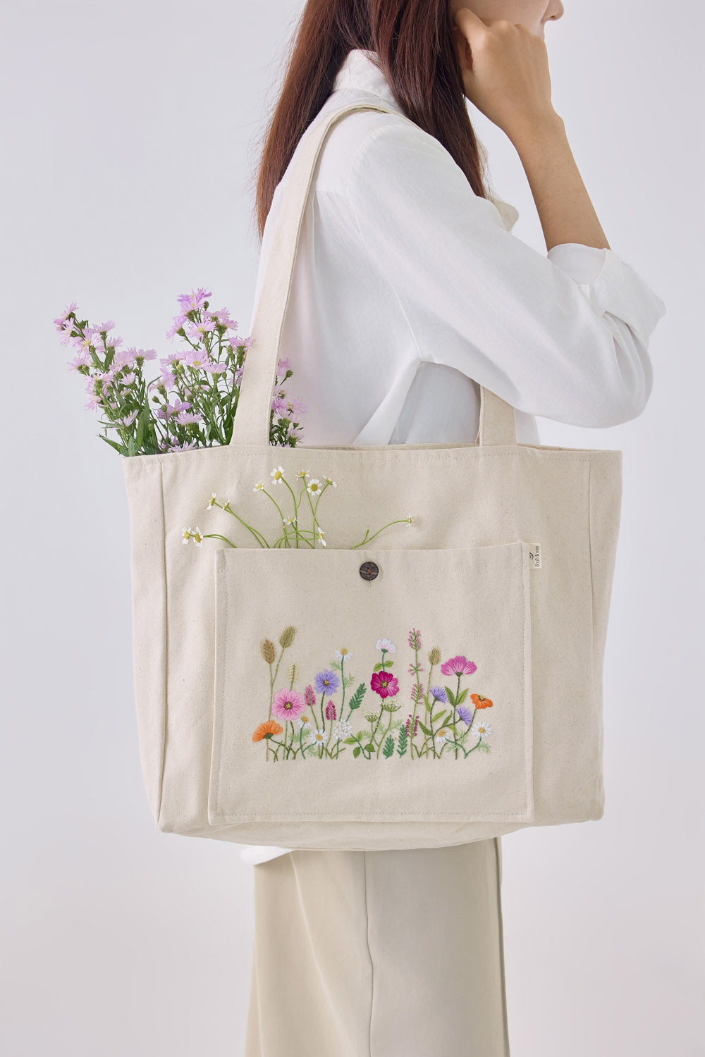 Mountain Flower Field Embroidery Tote Bag White